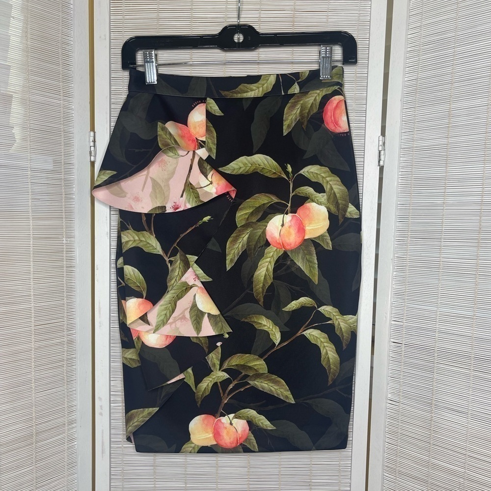 Ted Baker Blayyke Peaches Ruffle Pencil Skirt Black Orange Rose Gold Size 0 NWT